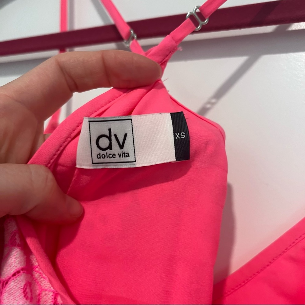 DV by Dolce Vita Hot Pink Floral Lace Mini Dress sz XS - Picture 3 of 6